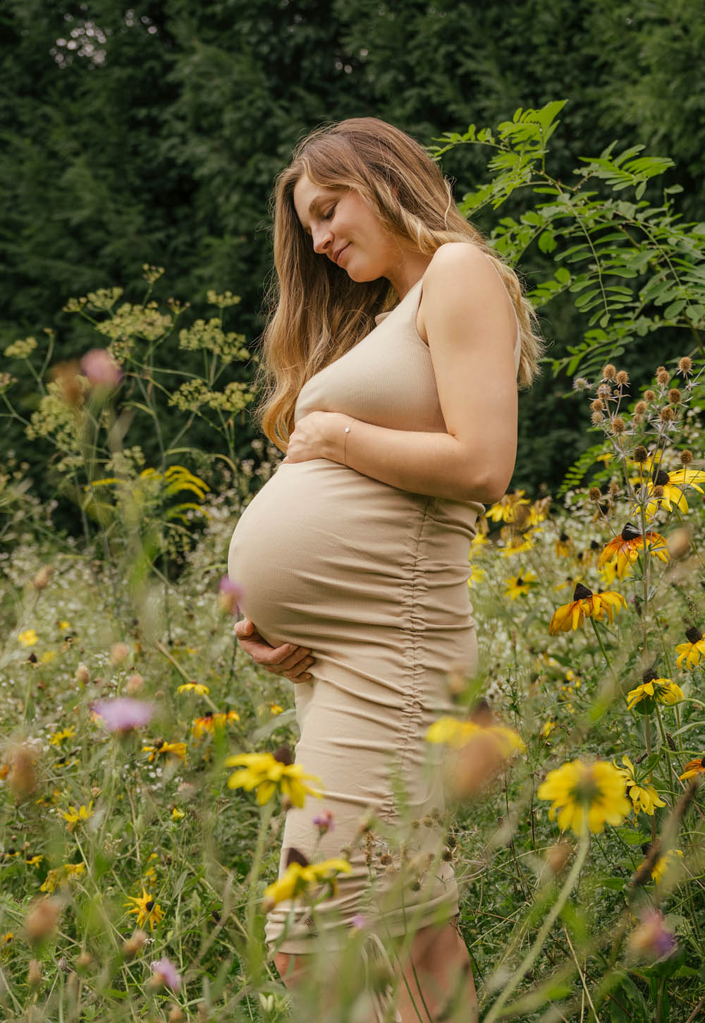 Schwangerschaftsshooting in der Natur vom Fotograf Fischer aus Weinheim